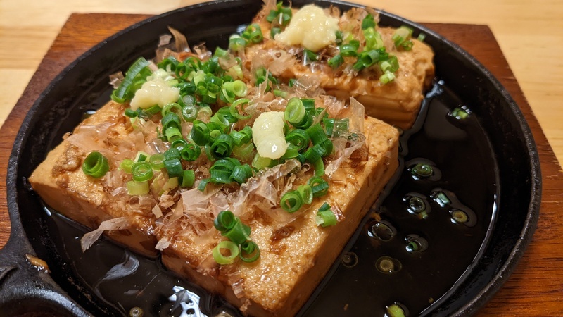 toast bread with dash and spring onions