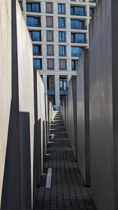 Concrete blocks are aligned left and right towards the focus points